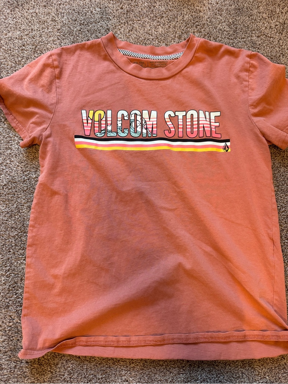 Volcom Coral Crewneck Tee with Striped Neck Tape size Small